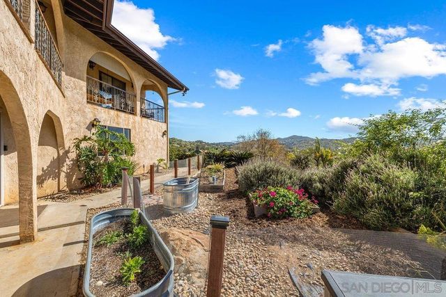 11725 Sierra Rojo Rd, Valley Center, CA 92082