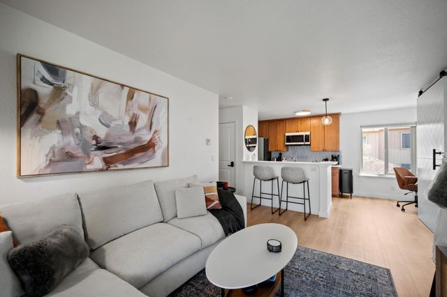 300 Glenwood Circle 308, Monterey, CA 93940