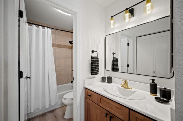 300 Glenwood Circle 308, Monterey, CA 93940