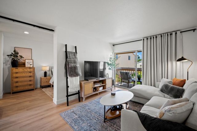 300 Glenwood Circle 308, Monterey, CA 93940