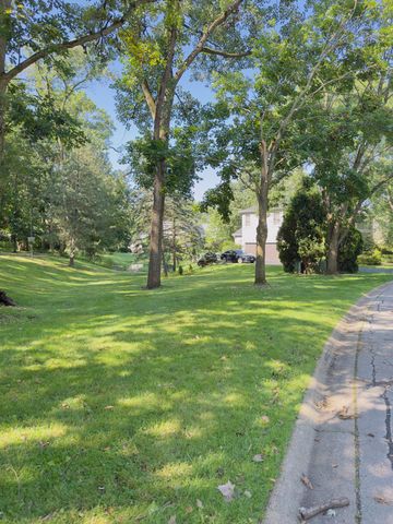 102 Ashton Drive, Burr Ridge, IL 60527