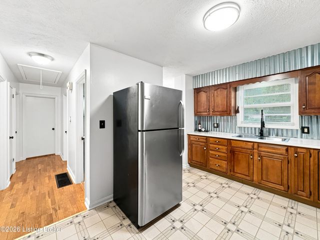 621 Reed Dr, Frankfort, KY 40601