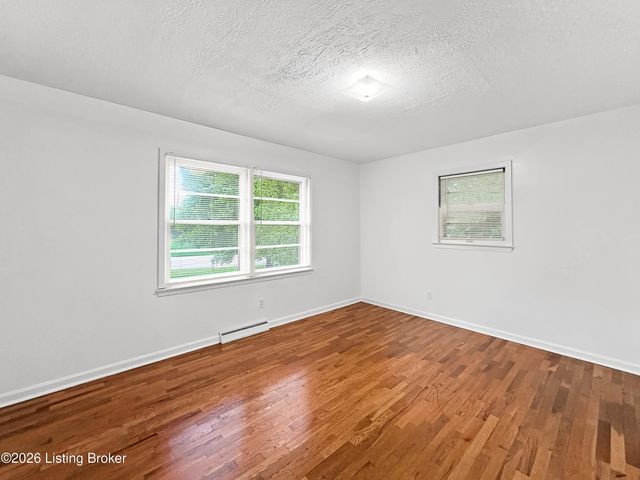 621 Reed Dr, Frankfort, KY 40601