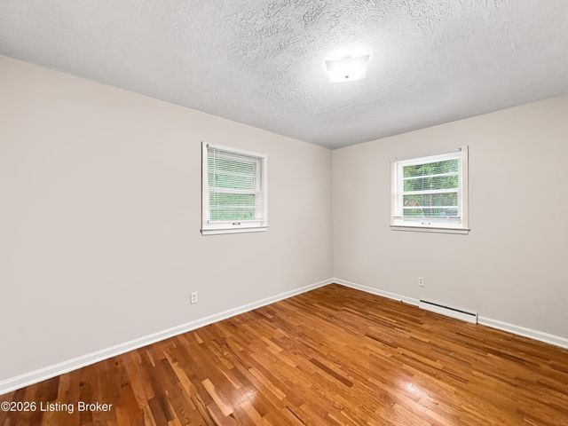 621 Reed Dr, Frankfort, KY 40601