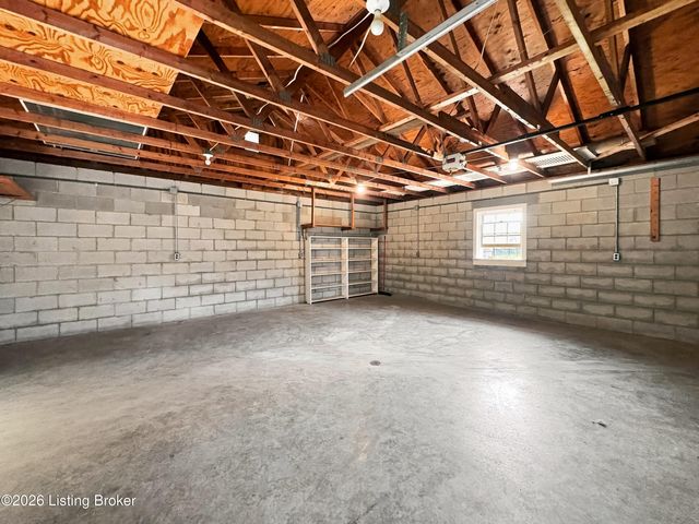 621 Reed Dr, Frankfort, KY 40601