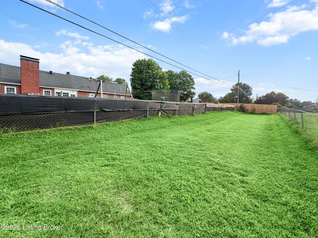 621 Reed Dr, Frankfort, KY 40601