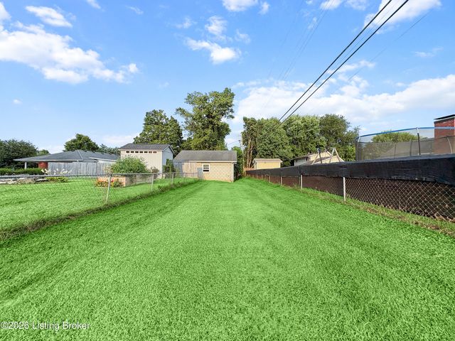 621 Reed Dr, Frankfort, KY 40601