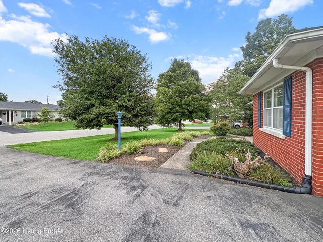621 Reed Dr, Frankfort, KY 40601