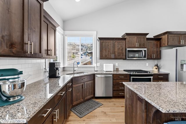 5555 W Dalcross Drive, Boise, ID 83714