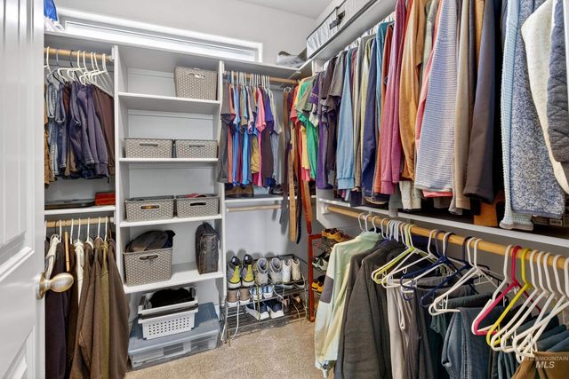 5555 W Dalcross Drive, Boise, ID 83714