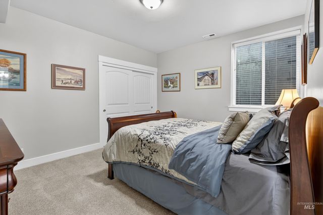 5555 W Dalcross Drive, Boise, ID 83714