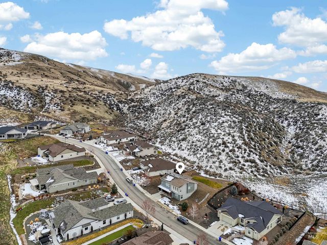 5555 W Dalcross Drive, Boise, ID 83714