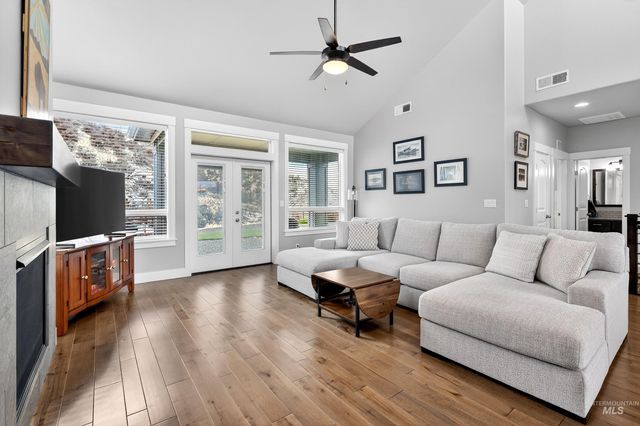 5555 W Dalcross Drive, Boise, ID 83714