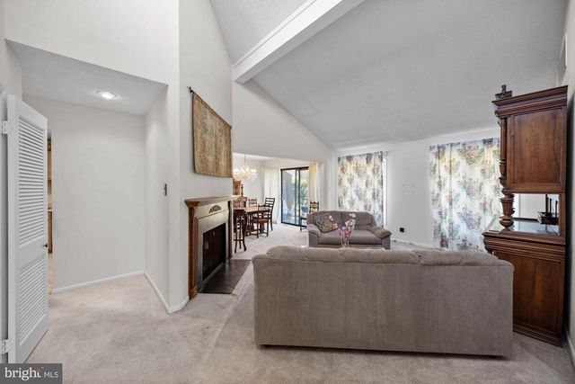 243 UXBRIDGE DR, Cherry Hill, NJ 08034