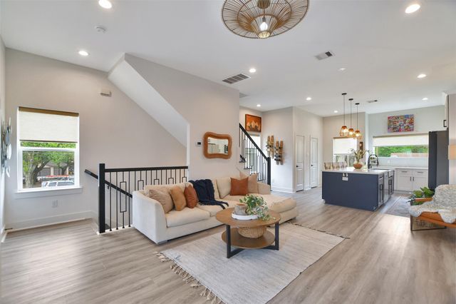 1106 Paul Quinn Street P, Houston, TX 77091