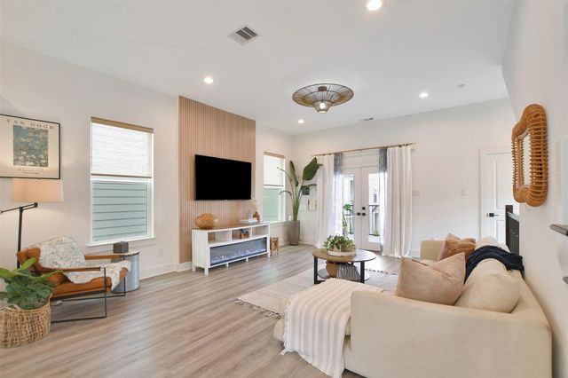 1106 Paul Quinn Street P, Houston, TX 77091