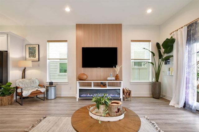 1106 Paul Quinn Street P, Houston, TX 77091