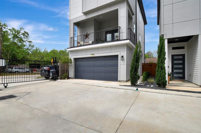 1106 Paul Quinn Street P, Houston, TX 77091