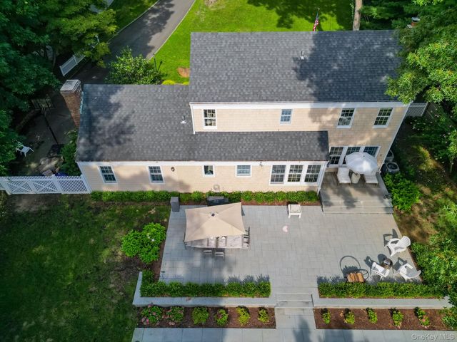 36 Leonard Street, Wading River, NY 11792