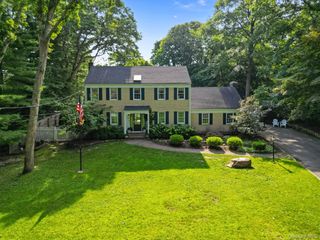 36 Leonard Street, Wading River, NY 11792