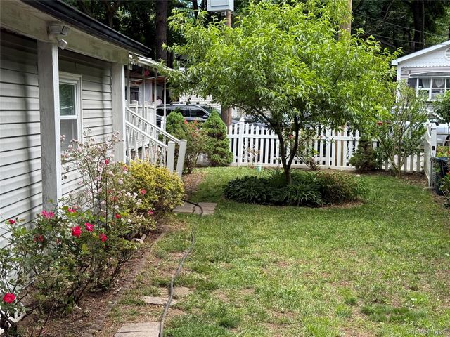 136 Quaker Rd Trailer Park, Pomona, NY 10970