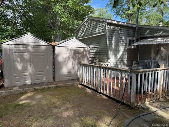 136 Quaker Rd Trailer Park, Pomona, NY 10970