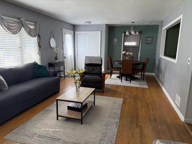 1108 Mayfair DRIVE, Janesville, WI 53545