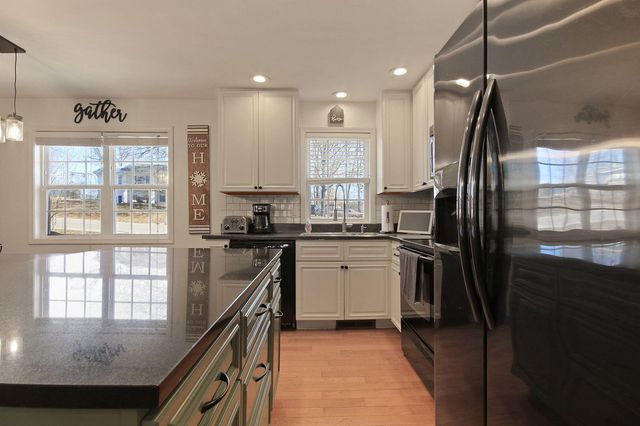 1901 PINELAWN DR, Columbia, MO 65202