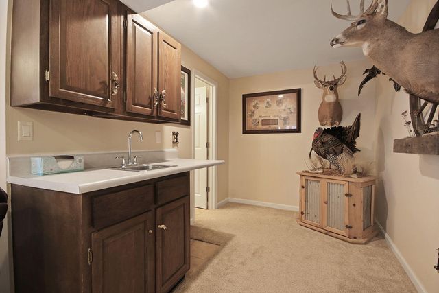 1901 PINELAWN DR, Columbia, MO 65202