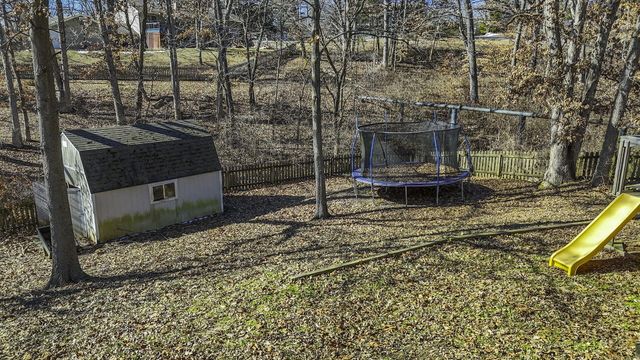 1901 PINELAWN DR, Columbia, MO 65202