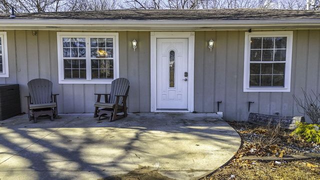 1901 PINELAWN DR, Columbia, MO 65202