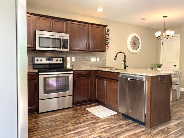 364 Sam Houston Cir, Clarksville, TN 37040