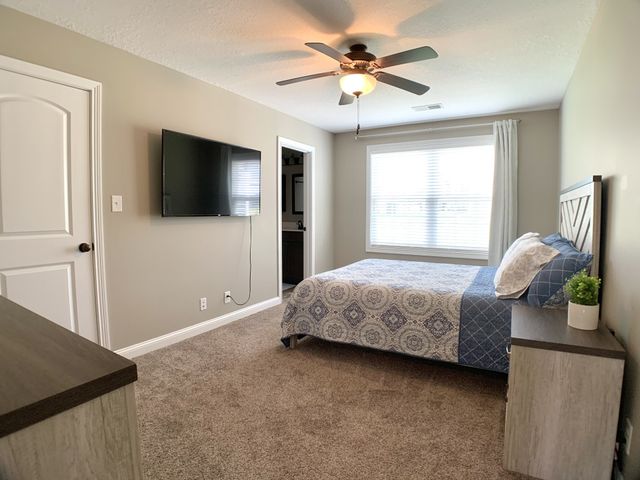 364 Sam Houston Cir, Clarksville, TN 37040