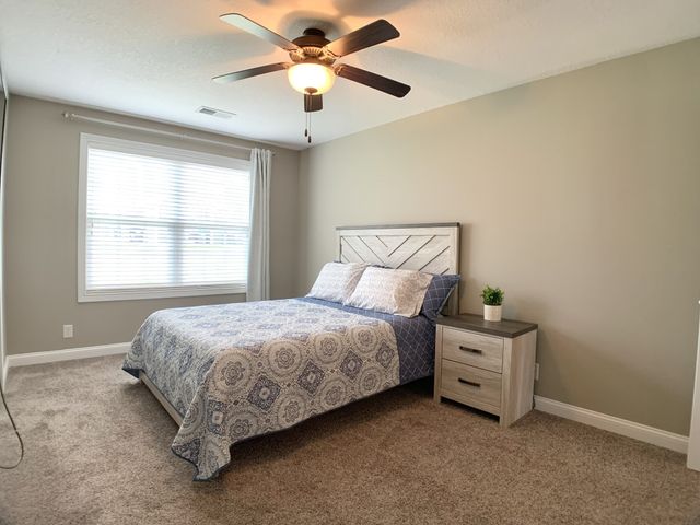 364 Sam Houston Cir, Clarksville, TN 37040