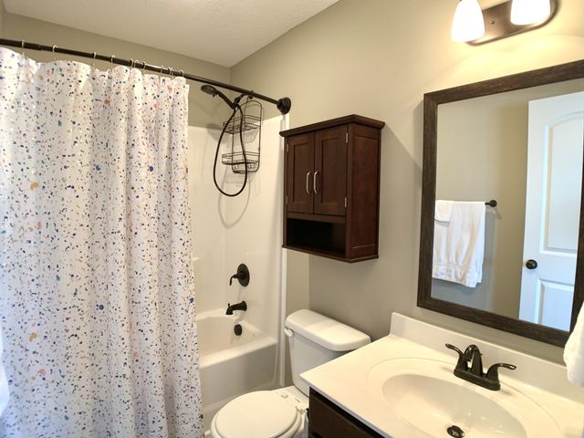 364 Sam Houston Cir, Clarksville, TN 37040