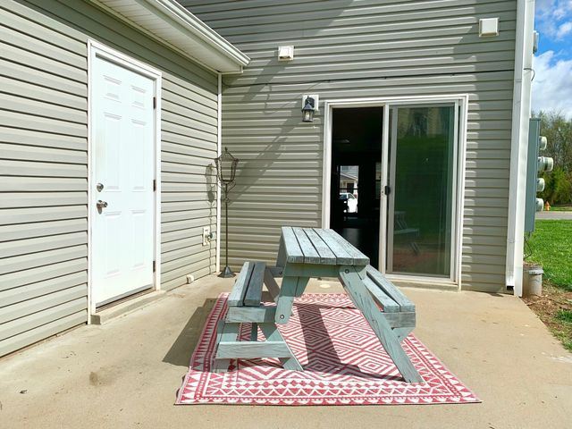 364 Sam Houston Cir, Clarksville, TN 37040