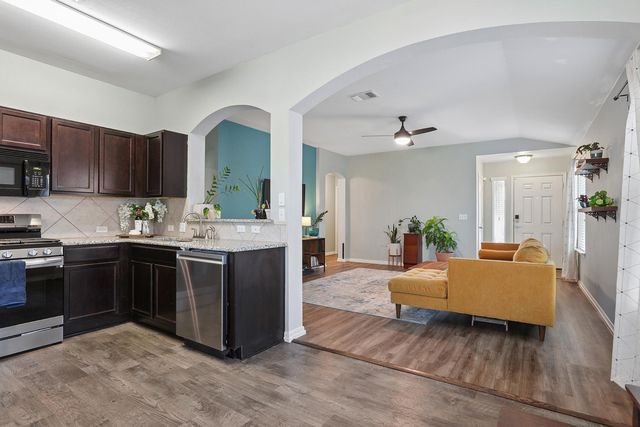 13804 Sierra Wind LN, Elgin, TX 78621