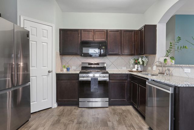 13804 Sierra Wind LN, Elgin, TX 78621