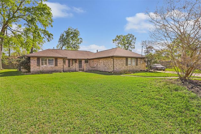 21203 Papoose Court, Crosby, TX 77532
