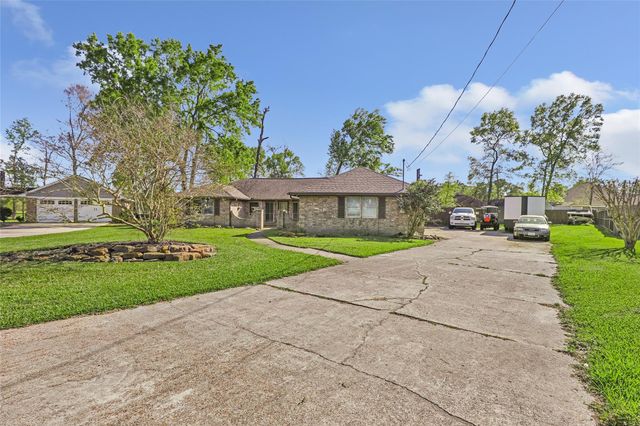 21203 Papoose Court, Crosby, TX 77532