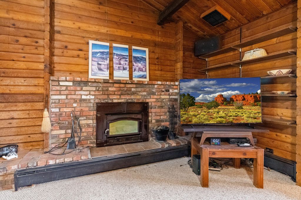 Image 16 of property listing at 19 CANOE Court, Jemez Springs, NM 87025
