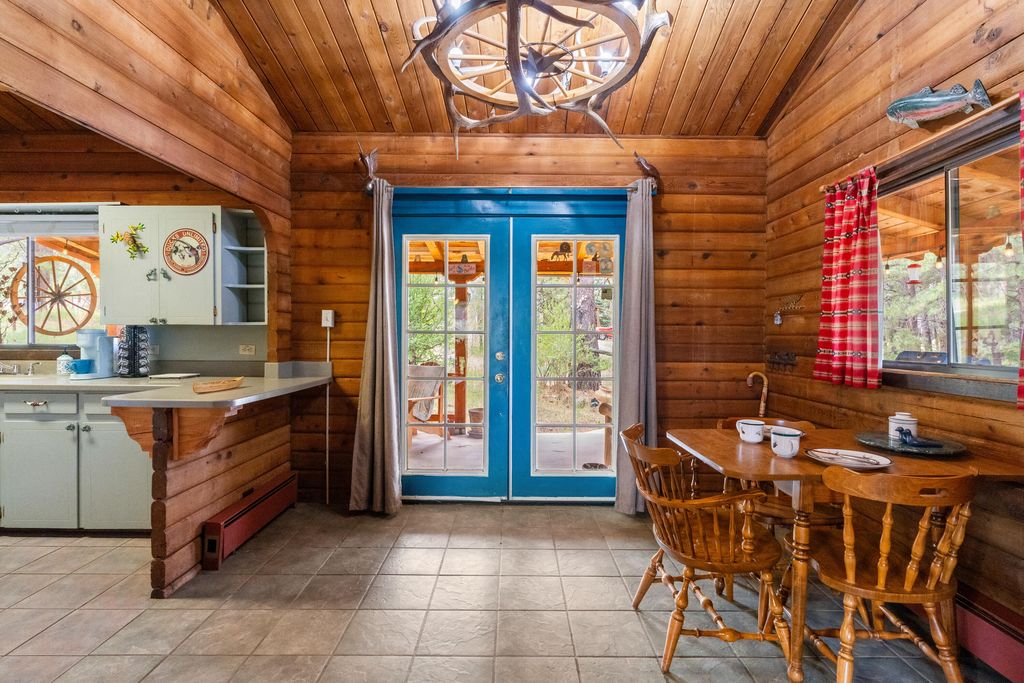 Image 6 of property listing at 19 CANOE Court, Jemez Springs, NM 87025