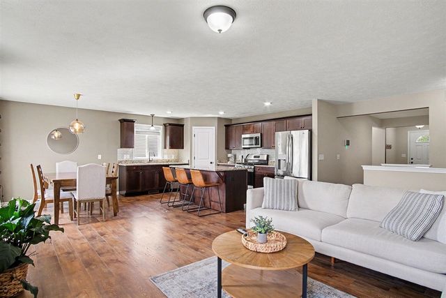 1112 Arbor Meadow Drive, Byron Center, MI 49315