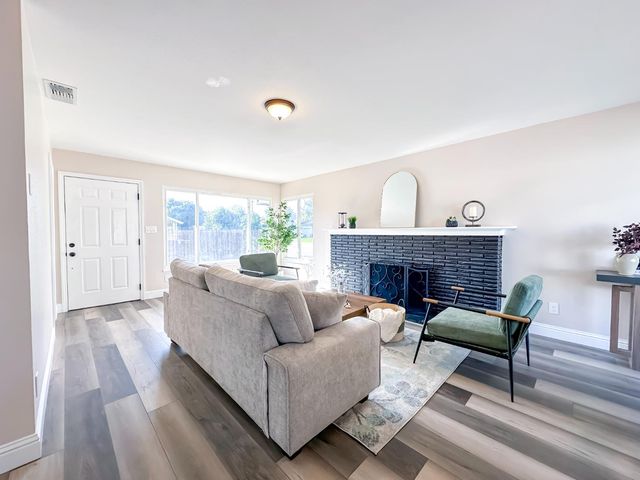 1014 Jay St, Olivehurst, CA 95961