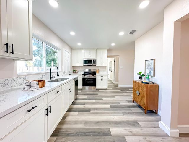 1014 Jay St, Olivehurst, CA 95961