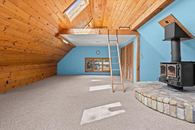 2712 N Maryland AVENUE, Milwaukee, WI 53211