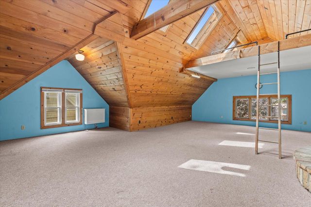 2712 N Maryland AVENUE, Milwaukee, WI 53211