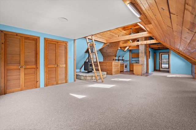 2712 N Maryland AVENUE, Milwaukee, WI 53211
