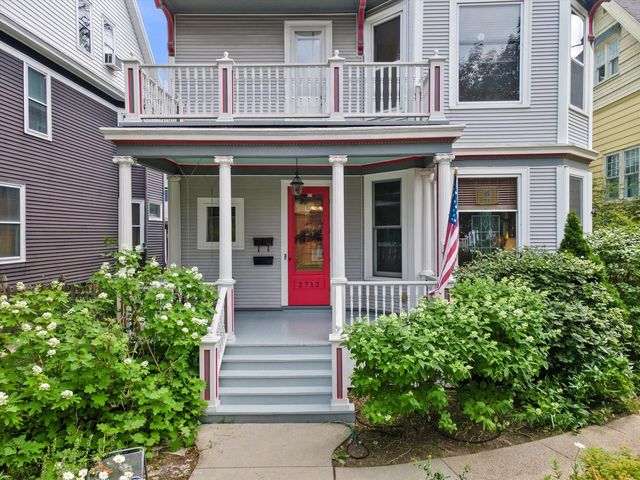 2712 N Maryland AVENUE, Milwaukee, WI 53211
