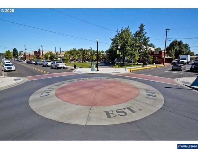 1361 Brown St, Woodburn, OR 97071